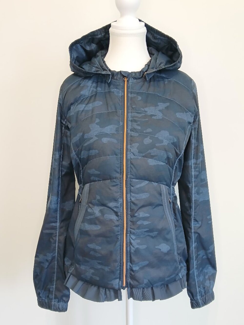 Lululemon Spring Fling Puffy Windbreaker Jacket Size 8 - Picture 5 of 10